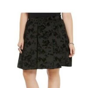 Torrid black velvet flower skater skirt size 0